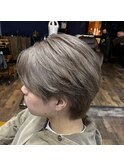 ナチュラルセンターパート×ミルクティーカラー