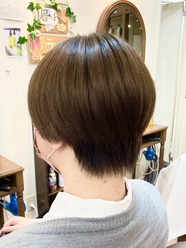 ヘアーアンドネイル ピーファイブ(hair&nail P five) ☆シンプルマッシュショート☆