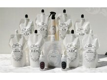 パーマ、ストレート、縮毛矯正には、低ダメージのノンアルカリ、弱酸性パーマ剤を使用します。