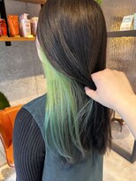 シュア(sure)&nbsp;【個性派！ライムグリーン×インナーカラー】style 北村 健太