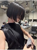 bibito 黒髪モードなストレート小顔ボブ