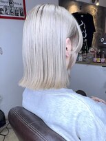 ブレイズヘアー(BLAZEhair)&nbsp;【人気カラーデザイン】ホワイトミルクティ×ブリーチ３回