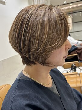 ピークアブー 銀座並木通り(PEEK-A-BOO) 40代50代ショートボブ/ハイライト/ベージュカラー/白髪ぼかし