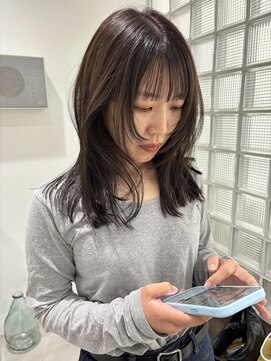 イル 天神西通り店(ill) レイヤーカット,アッシュブラウン