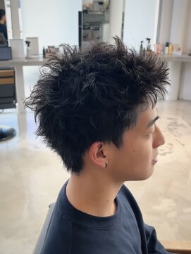 ブランコトレス 鏡島(BLANCO tres) スパイキーショート/アクティブショート/ピンパーマ/無造作