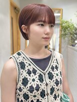 クル(k u r u)&nbsp;ショートボブ　レッドピンクベージュ