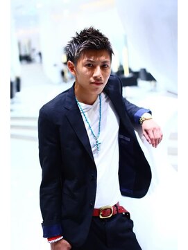 ロンド フィーユ(Lond fille) londfilleツーブロックベリーショートの束感スタイル◎平川友理