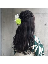アピッシュ ギンザ(apish ginza)&nbsp;tomoヘア＊卒業式似合わせヘアアレンジ　シンプルハーフアップ
