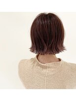 デフィー(DEFY) ブロッサムカラーのパッツンボブ