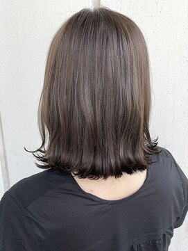 アイヴィ 表参道(IVY) オリーブカラー【肥田亜沙美】