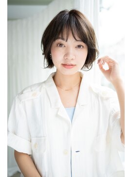 マグノリア オモテサンドウ(MAGNOLiA Omotesando) 大人可愛いニュアンスショートボブ・・・HINATA