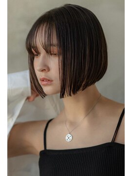 オースティン 登戸向ケ丘遊園(AUSTIN) かき上げシルバーカラーサイドグラデーションスリークショート