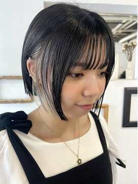 トロニー(TLONY) ミニボブ　イヤリングカラー　　stylist/miaki