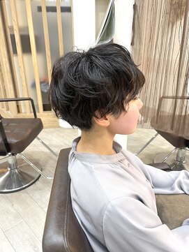 フゥカ 類家店(fuka) 八戸黒髪刈り上げマッシュパーマ20代30代