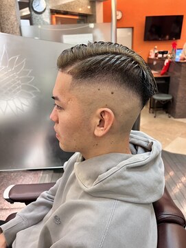 銀座マツナガ 浅草店 スキンフェード/アップバング/ビジネス/ブリーチカラー/