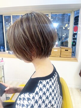 モリオ フロム ロンドン 成増店 【morio成増 セリザワ】ミニボブ ハイライトカラー