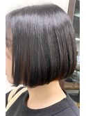 シンプルBob♪ツヤ感とシルエットが綺麗な切りっぱなしボブ