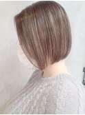 武蔵小杉白髪ぼかしハイライトベージュまとまる前下がりボブ
