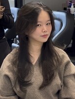 ヌヌ 渋谷 原宿 明治神宮前(nunu)&nbsp;レイヤーカットオリーブグレー韓国ワンホンくびれハッシュカット