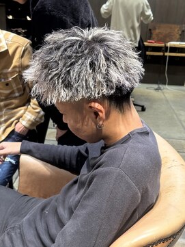 ロンド ラマ 岐阜(Lond bla-ma) Lond bla-ma 岐阜 畑中 希望 メッシュツイストジェットモヒカン