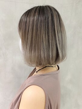 アイティー バイ アルバム 中野店(IT by ALBUM) ハイライトボブ_オリーブカラーハイライトカラー_ba305811