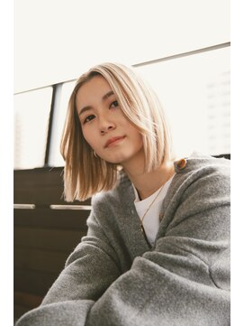 ソルバイディア(SOL by diar) 外国人風