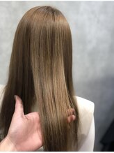マキシ(MAXI) 明るめベージュ