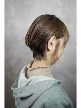 ルーム(ROOM) 【ROOM】30代40代50代◎シルエット抜群♪耳掛けショートボブ