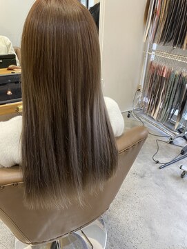 フツーロ 栄(FUTURO) プルエクステ