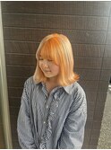 オレンジとホワイトベージュのデザインカラー