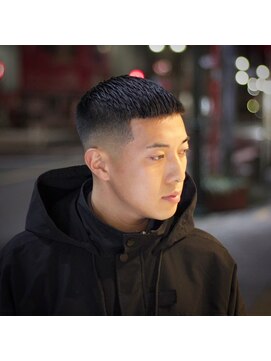 キングスマントーキョー 立川店(KINGSMAN TOKYO) クロップ