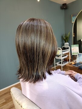 リビングルームス 茅ヶ崎(Living rooms) 切りっぱなし外ハネボブ/デザインハイライト/グレージュ