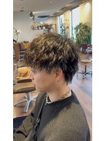エスト(est.) 大人っぽく決まる縦落ちウルフ