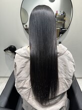 【持続性】時間が経ってもパサつかない、次回来店まで続く艶[髪質改善/白髪ぼかし/市川/市川駅]