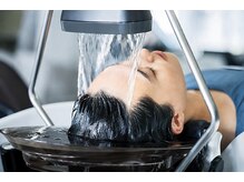 ビーセブン(B7)の雰囲気（頭浸浴の心地よい水音に包まれる、癒しのひととき）