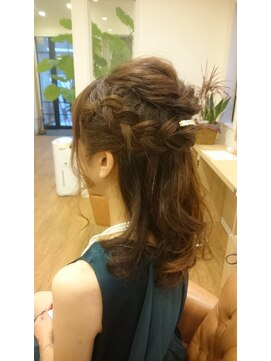 ヒカ ヘアーデザイン(Hika hair design) ルーズハーフアップ♪
