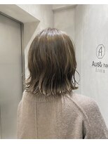 オーストヘアー リュウール(Aust hair Lueur) 外はねボブ×オリーブグレージュ