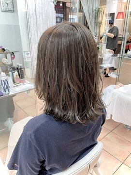 ブルーム コスタ(Blume COSTA) グレー系ハイライト