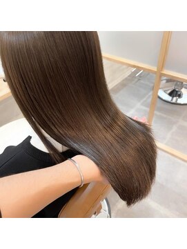 ジーナ 船橋(Zina) オトナ女子ツヤ髪アッシュカラーふんわりミディシースルーバング