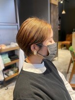 インス(ensue)&nbsp;20代30代大人可愛い小顔ショートカットイヤリングカラーベージュ