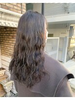 ロイジー(roijir) 表参道 roijir 縦巻きパーマ×ice greige