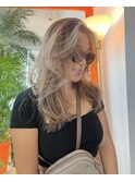 【なつみ】ミルクティ、バレイヤージュロング、グラデーション