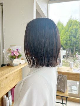 キュウヘアー(KYUU HAIR) 大人女性にもおすすめ！シンプルな外はねスタイル