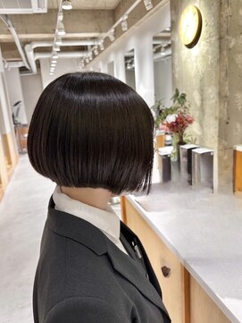 ワッカ(wacca) フラットボブ　質感調整　美髪　サラツヤ