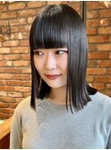 前髪パッツンボブ　黒髪ボブ
