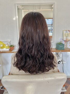 ヘアーアンドメイクアップモパ ロングパーマ