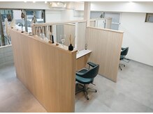 アンジュール 鹿児島中央店(UNJOUR.)の雰囲気（全席半個室でゆったりと過ごせる空間☆[ハイライト/ヘッドスパ]）