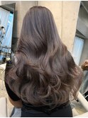 レイヤーカットアッシュベージュ美髪オフィスヘア