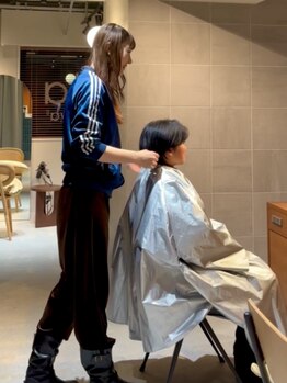 リベルタ 下北沢(liberta)の写真/“気になる”お悩みもあなたの魅力の種。女性スタイリスト多数在籍!世代を問わず美容の悩みに寄り添います