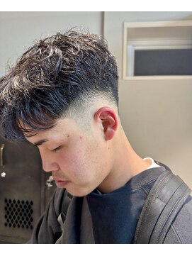 バレットプラス 銀座(VALETTE+) 銀座メンズカットフェード無造作パーマスパイラルパーマ